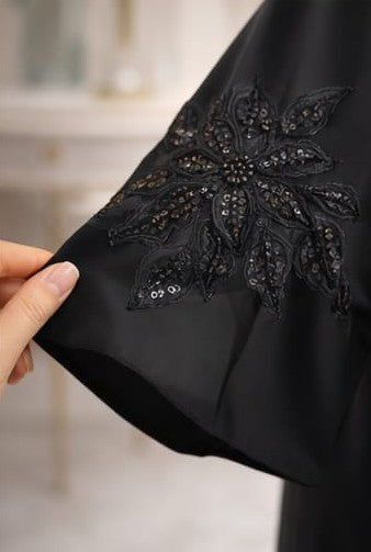 Noir Blossom Abaya
