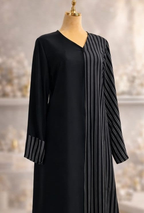 Monochrome Line Abaya